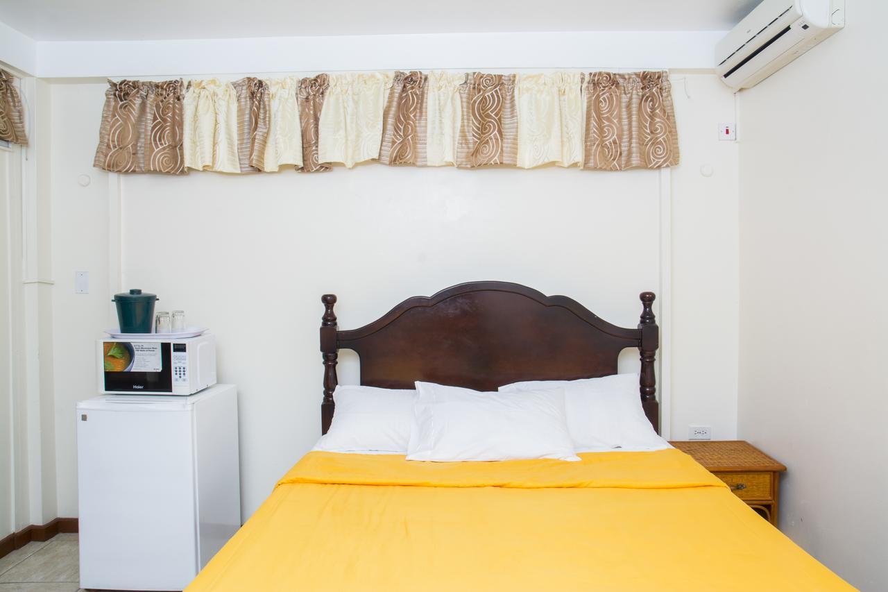 Windjammer International Cuisine & Comfort Inn Джорджтаун Екстер'єр фото